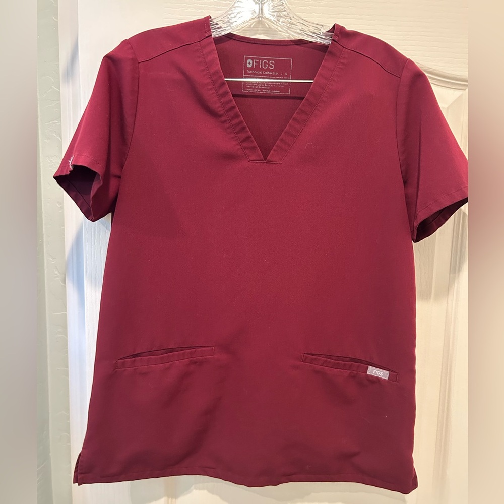 Figs Casma 3 pocket top Maroon size S